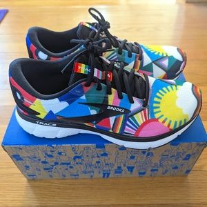 NIB Brooks Trace 2 Proud Running Shoes Lisa Congdon Women's 8